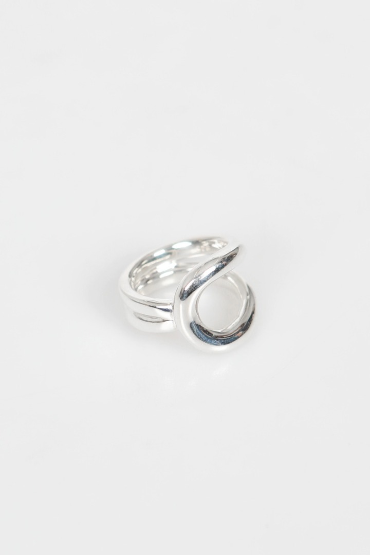 Curve bold ring