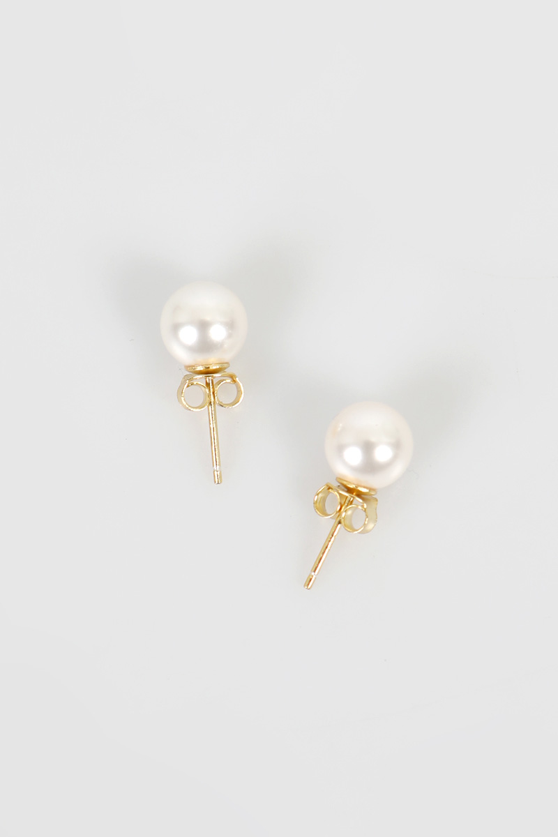 8mm swarovski pearl earring