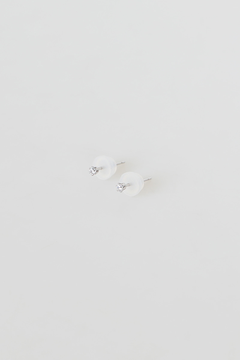 [DGSAC09] Tiny Cubic Earrings